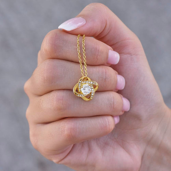 To My Gorgeous Mother | Queen's Charm Necklace | Mother's Day Card